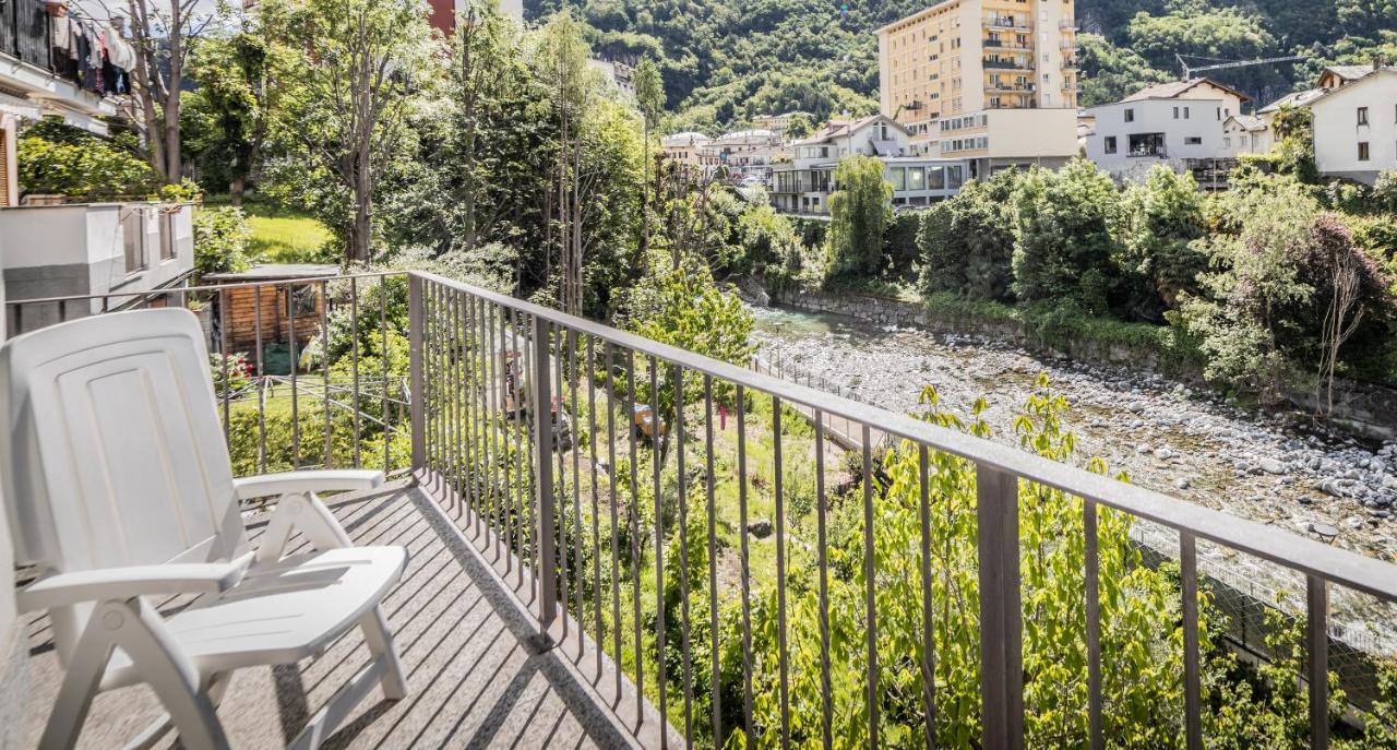 La Casa Sul Fiume Aparthotel Chiavenna Buitenkant foto