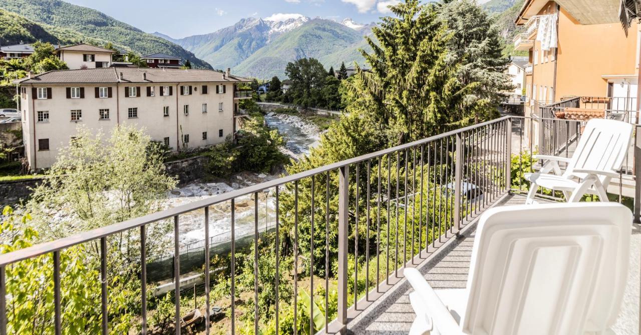 La Casa Sul Fiume Aparthotel Chiavenna Buitenkant foto